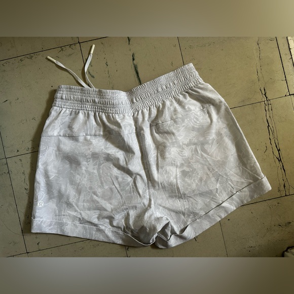 Lululemon shorts - Picture 2 of 5
